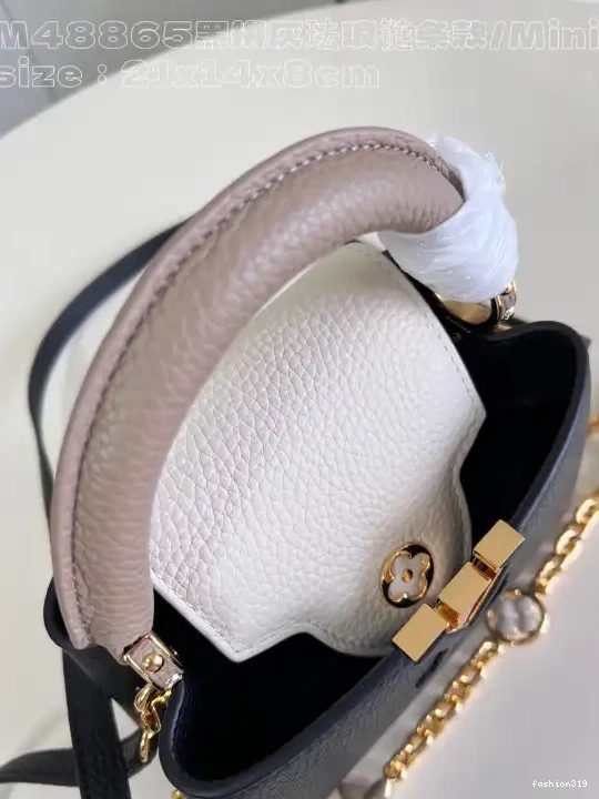 LOUIS VUITTON CAPUCINES MINI-21*14*8CM 0405
